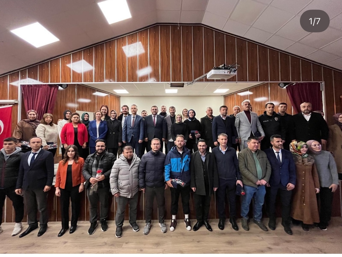 Pazarlar ÇPL Konferans Salonunda 24 Kasım Öğretmenler günü programı düzenlendi.